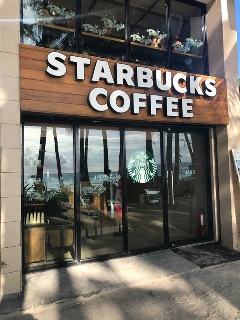 ボラカイ島にあるスターバックス